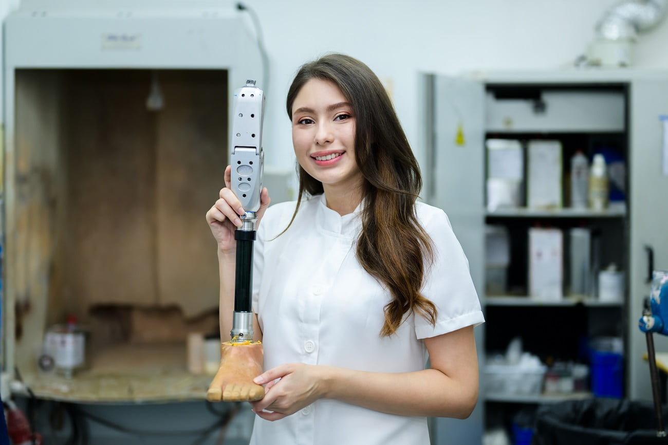 the range of prosthetic leg costs
