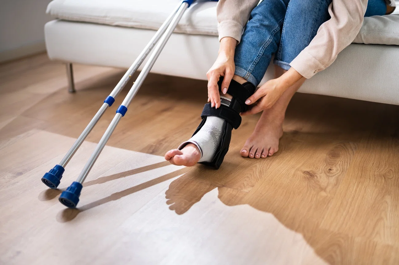 AFO, KAFO, or HKAFO? Learn the differences between these leg braces and find the right support for your needs. Contact PrimeCare for a free consultation!