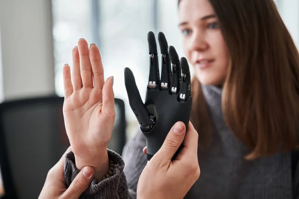 upper extremity prosthetic components