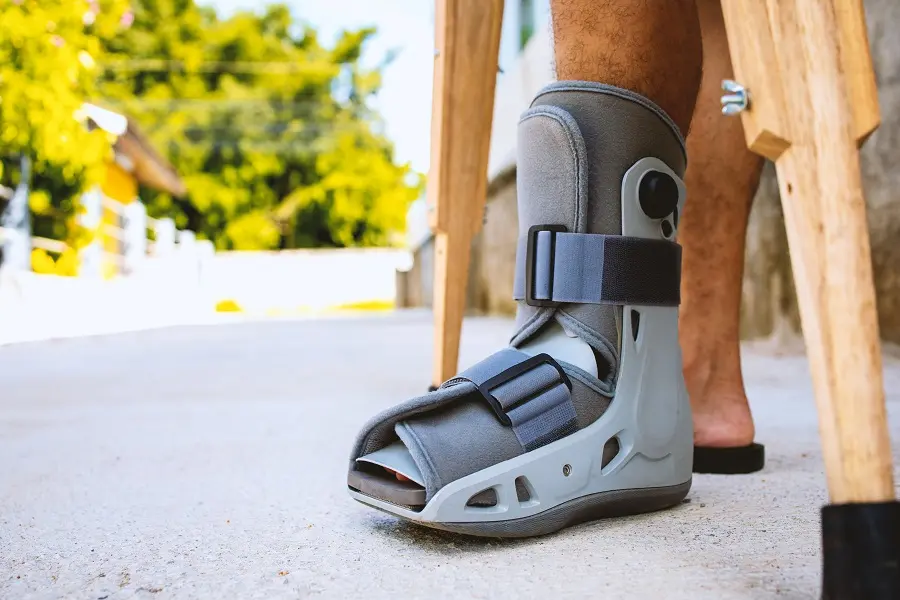 How CROW Boots Promote Healing and Mobility